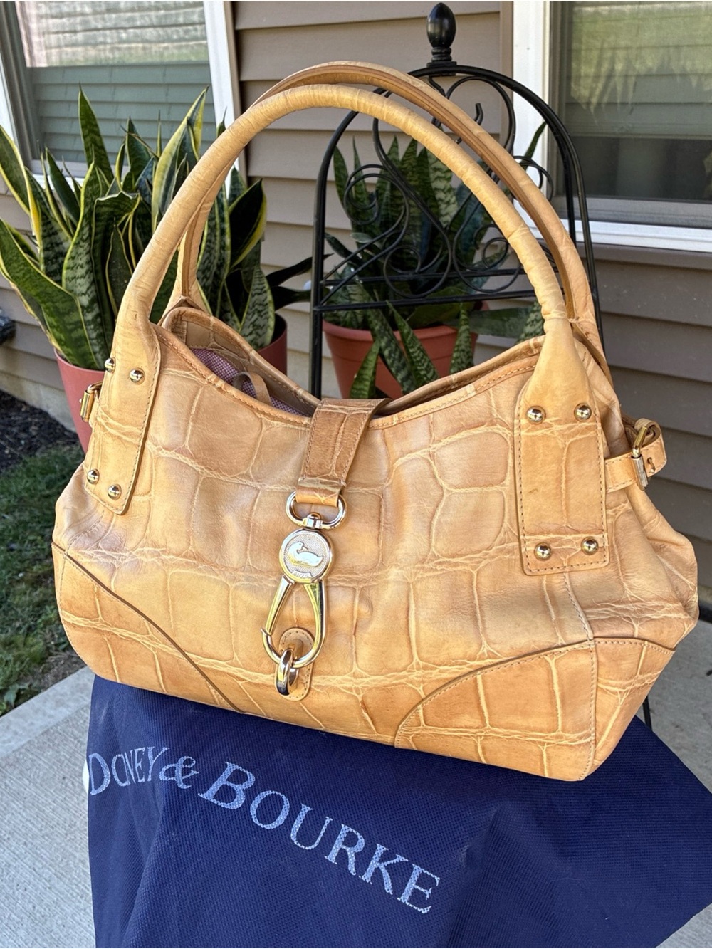 Dooney & Bourke Y2K Belvedere Tan Croc-Embossed Shoulder Bag with Gold Hardware